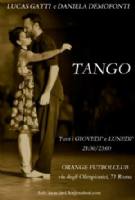 Ballare il Tango: trasmettere una cultura insegnando a ballare.